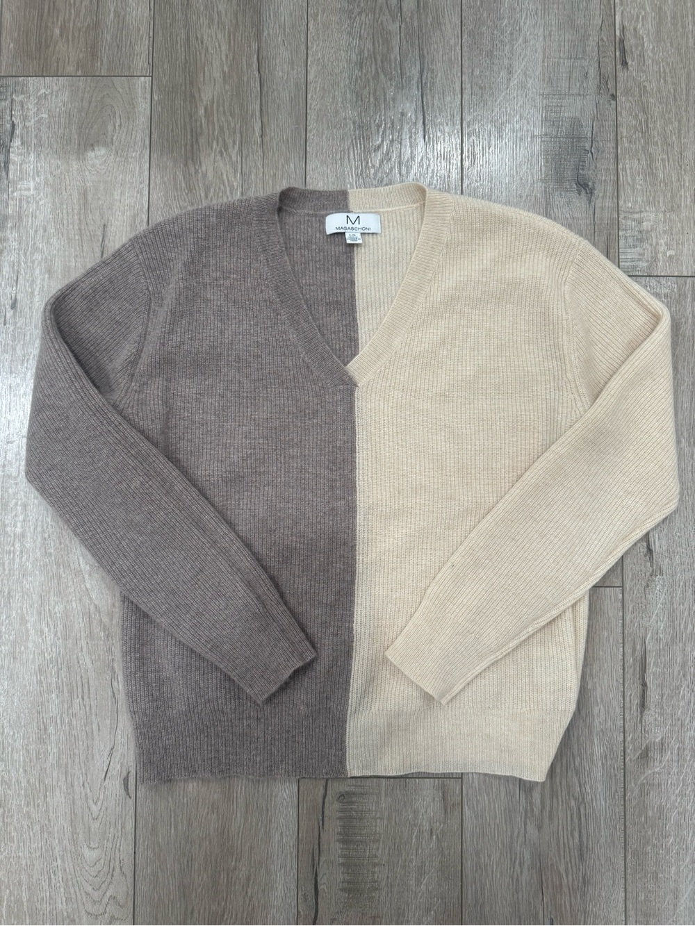 100% Cashmere Two-Tone V-Neck Sweater in Taupe and Cream